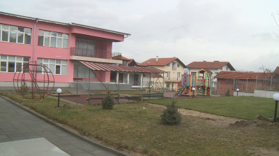 Отново на детска градина в обновената сграда в Сапарева баня