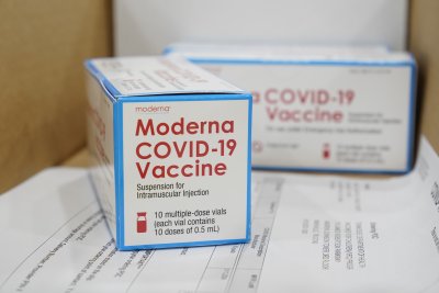Дискусиите за ваксината на Модерна продължават
