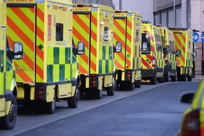 В Лондон болниците преливат от пациенти с COVID-19
