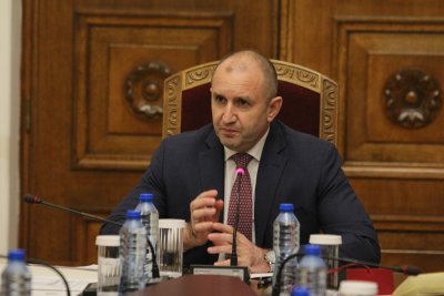 Румен Радев проведе консултации за изборите с парламентарните партии