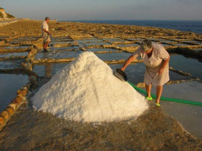 В "Европейци": Солниците и солта на живота - как на о-в Гозо пазят традицията с европейски средства