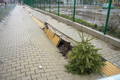 Защо пропадна наскоро обновен тротоар в столицата?