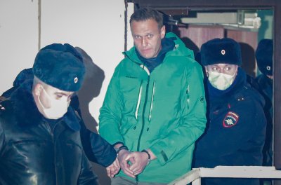 Навални в ареста до 15 февруари, съдът решава съдбата му в края на януари