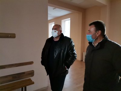 Борисов: От февруари отварят залите за извънкласни дейности