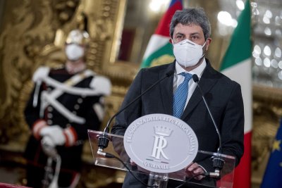 Италианският президент връчи проучвателен мандат на Роберто Фико