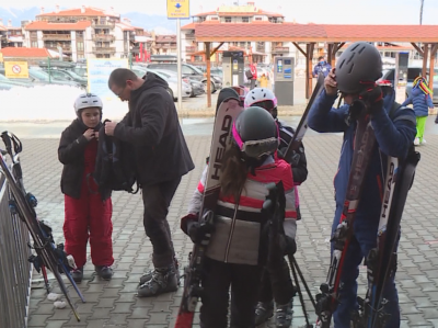 Спазват ли се мерките на ски зоната в Банско