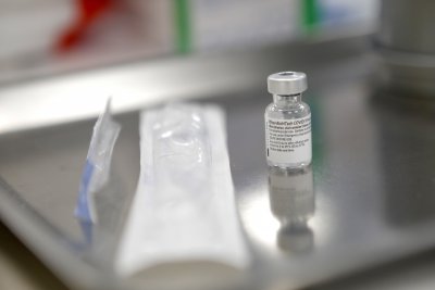 Лошото време в Германия отложи новата пратка от ваксината на "Пфайзер" за България