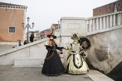 Карнавалът във Венеция е виртуален, но конкурсът за маска и костюм остава