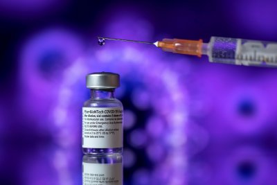 Нови 17 550 дози от ваксината на "Пфайзер" пристигат в страната