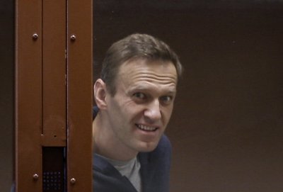 Напрежение в отношенията Брюксел - Москва, Навални отново на съд за клевета
