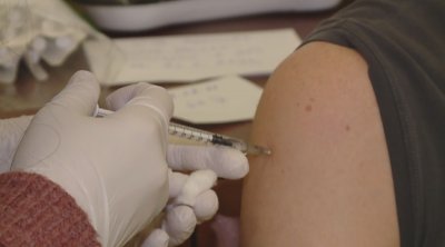 Два кабинета във Варна извършват ваксини през почивните дни