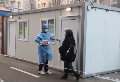 Ваксинацията в "Пирогов" продължава и през следващата седмица