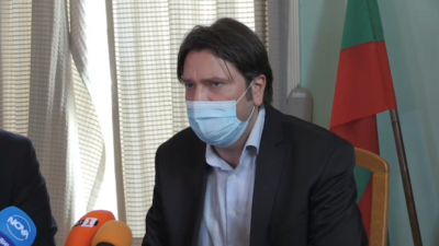 Организирани автобуси извозват желаещите ваксина в област Бургас