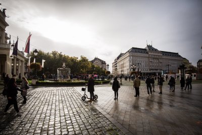 Строг полицейски час в Словакия, в Германия мерките остават още три седмици