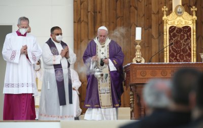 Папа Франциск в Ирак: Понтификът се помоли за жертвите на войната