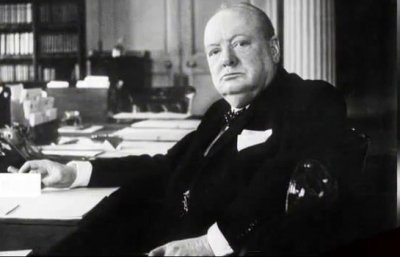 Чехли на Чърчил са продадени на търг за почти 55 000 долара