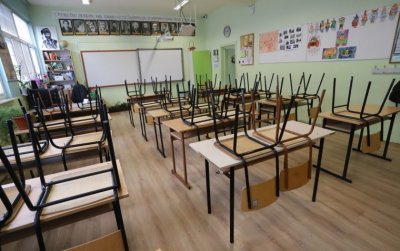 Петокласниците във Варненска област преминават към онлайн обучение