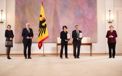 Президентът на Германия Франк Валтер Щайнмайер награди с Кръст за заслуги