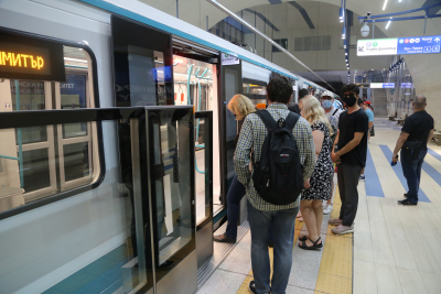 Възстановено е движението на метрото до станция "Хаджи Димитър"