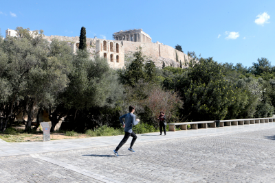 От утре Гърция премахва част от ограниченията въведени срещу разпространението