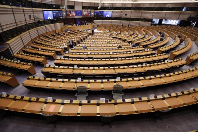 ЕП отхвърли поправка, насочена срещу България, в доклад за РС Македония