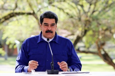 Мадуро предлага "петрол срещу ваксини"