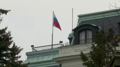 Чехия експулсира 18 руски дипломати по подозрение в шпионаж