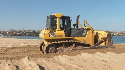 Няма заравнени дюни край плажа на къмпинг Каваците и Смокиня