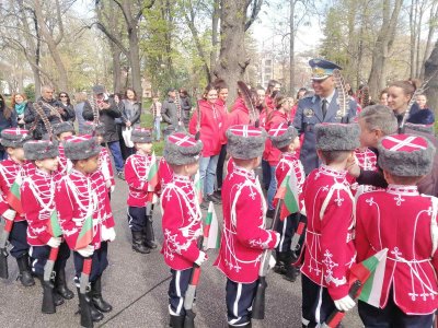 С военен ритуал отбелязаха 200 години от рождението на Раковски в Пловдив