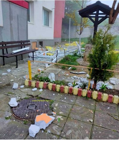 Взрив на газова бутилка събори стена на апартамент във Варна