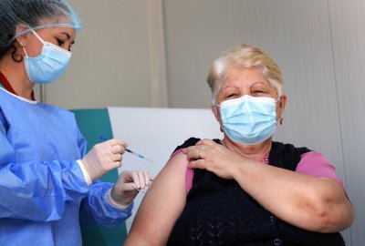 Ваксинационната кампания в Румъния премина в нов етап В 14