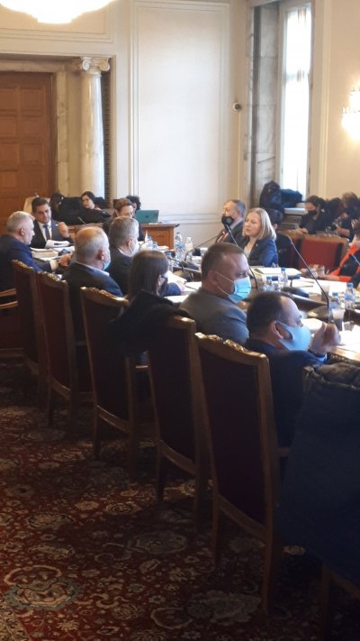 Започна първото заседание на правната комисия на 45 тото НС На