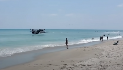 Самолет кацна аварийно на плаж във Флорида