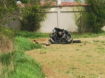 Кола се разцепи на две при удар в дърво в Благоевградско, шофьорът загина
