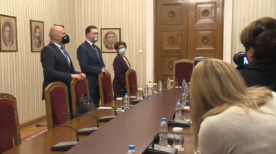 Президентът Румен Радев провежда консултации с представители на всички парламентарни