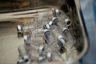 Европейската агенция по лекарствата започна оценка на китайска ваксина