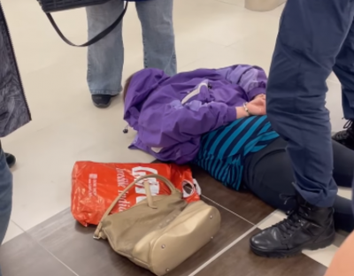 Защо арестуваха възрастна жена в метрото в София?