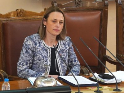 Ива Митева: Служебното правителство няма да има време за ревизия на свършеното