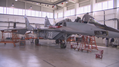 Три самолета МиГ-29 участваха във военния парад тази година