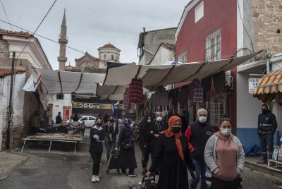 Близо 25 000 отново са новозаразените в Турция, вече са почти 5 милиона