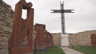 Граждански инициативен комитет настоява създателят на уникалния паметник на кирилицата
