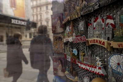 След месец локдаун: Австрия отваря магазините
