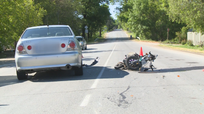 80-годишен мотоциклетист пострада тежко при катастрофа