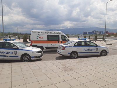 Опит за убийство и самоубийство в метрото до Летище София