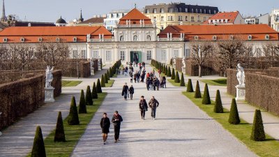 Австрия премахна вечерния час и ограниченията за срещи на открито