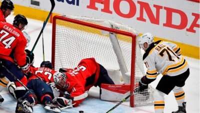Бостън изравни серията срещу Вашингтон в НХЛ