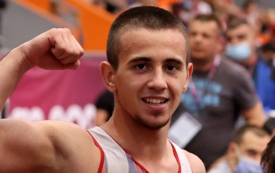 Сребро и бронз за момчетата на европейското по борба