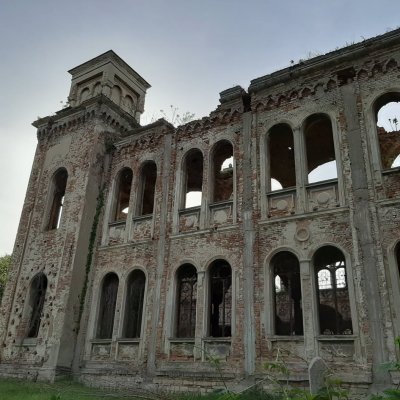 След десетилетия в разруха: Реставрират синагогата във Видин