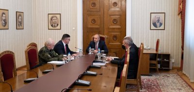 Президентът определи като "недопустимо" нахлуването на американски военни в цех в Чешнегирово