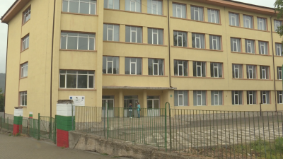 Решават дали да отстранят учителката от Дупница, обиждала първокласници